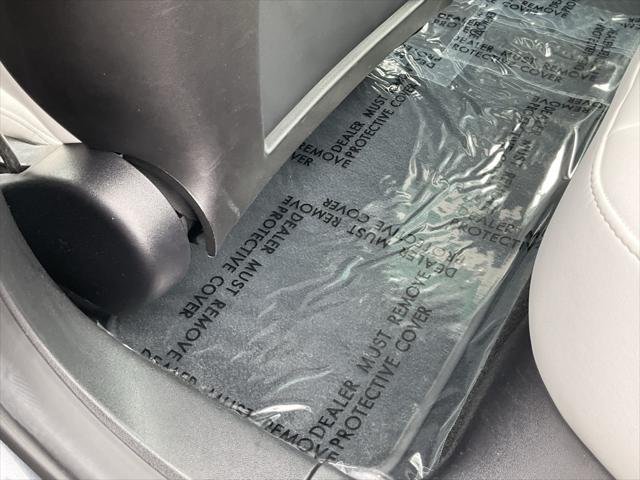 Photo of 2019 Midnight Silver Metallic Tesla Model 3