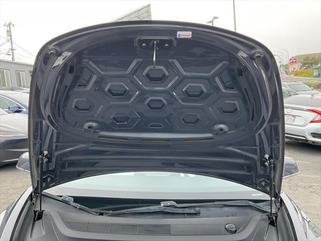 Photo of 2019 Midnight Silver Metallic Tesla Model 3