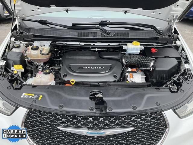 Photo of 2021 Bright White Clearcoat Chrysler Pacifica Hybrid