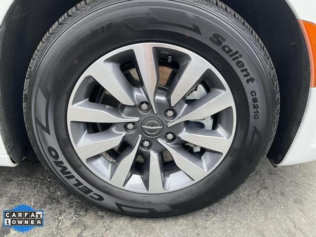 Photo of 2021 Bright White Clearcoat Chrysler Pacifica Hybrid