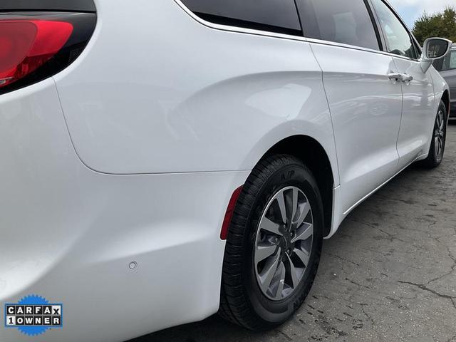 Photo of 2021 Bright White Clearcoat Chrysler Pacifica Hybrid