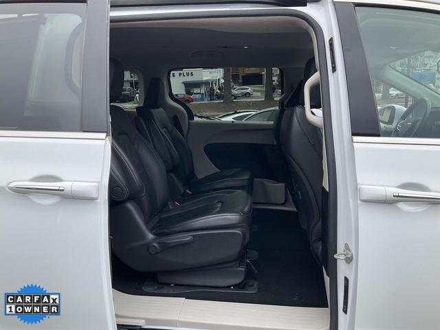 Photo of 2021 Bright White Clearcoat Chrysler Pacifica Hybrid