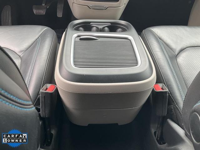Photo of 2021 Bright White Clearcoat Chrysler Pacifica Hybrid