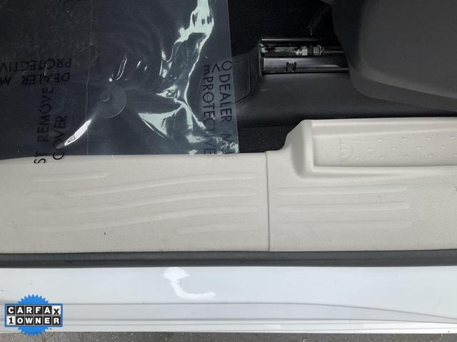 Photo of 2021 Bright White Clearcoat Chrysler Pacifica Hybrid