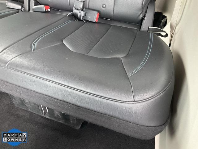 Photo of 2021 Bright White Clearcoat Chrysler Pacifica Hybrid