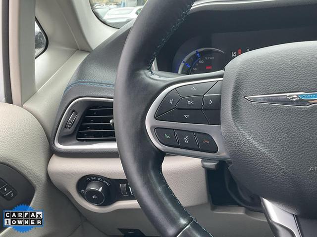 Photo of 2021 Bright White Clearcoat Chrysler Pacifica Hybrid