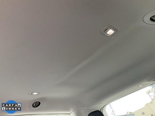 Photo of 2021 Bright White Clearcoat Chrysler Pacifica Hybrid