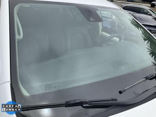 Photo of 2021 Bright White Clearcoat Chrysler Pacifica Hybrid