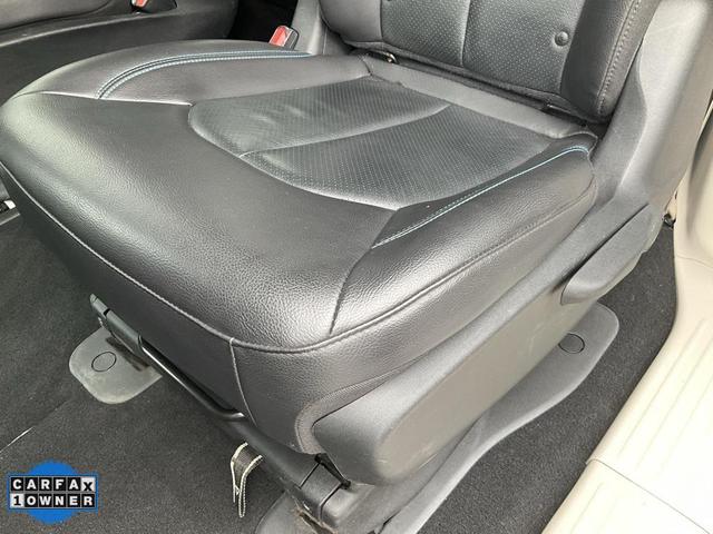 Photo of 2021 Bright White Clearcoat Chrysler Pacifica Hybrid