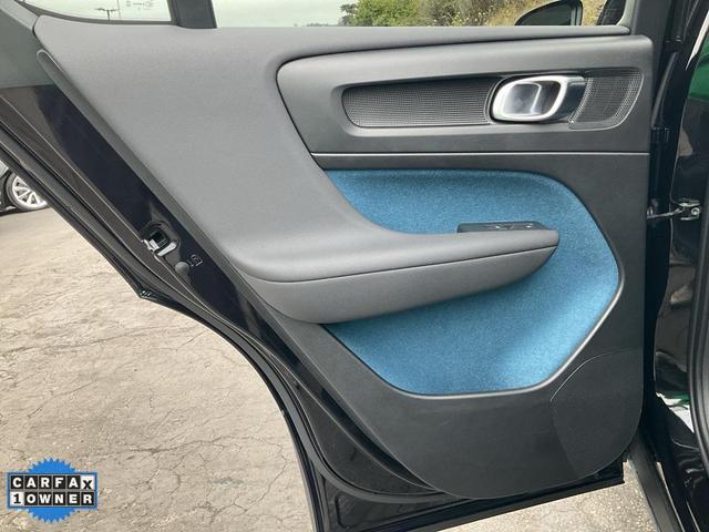 Photo of 2023 Onyx Black Metallic Volvo C40 Recharge Pure Electric