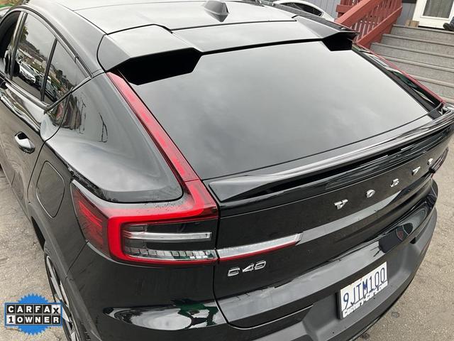 Photo of 2023 Onyx Black Metallic Volvo C40 Recharge Pure Electric