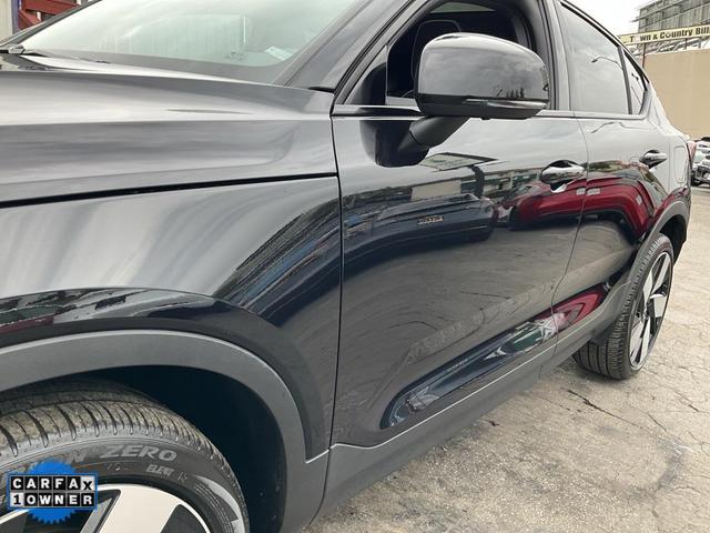 Photo of 2023 Onyx Black Metallic Volvo C40 Recharge Pure Electric