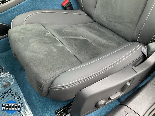 Photo of 2023 Onyx Black Metallic Volvo C40 Recharge Pure Electric