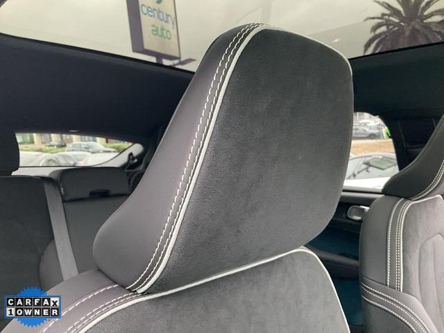Photo of 2023 Onyx Black Metallic Volvo C40 Recharge Pure Electric