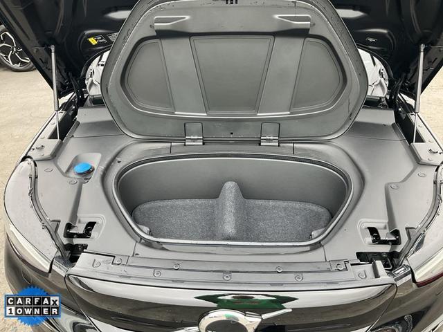 Photo of 2023 Onyx Black Metallic Volvo C40 Recharge Pure Electric