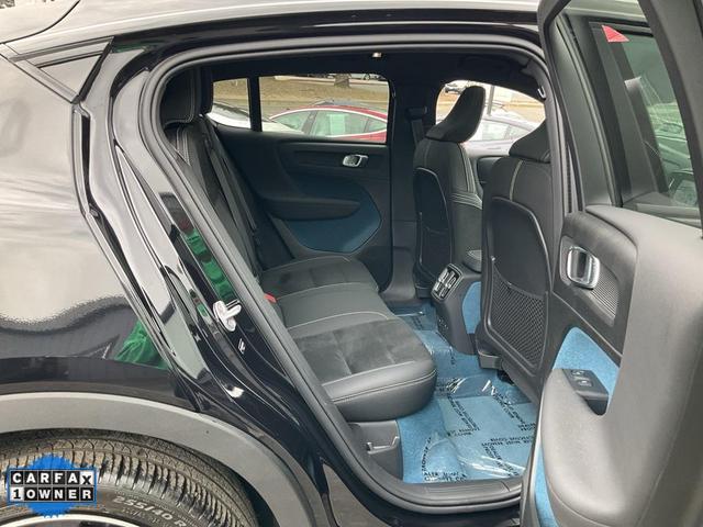 Photo of 2023 Onyx Black Metallic Volvo C40 Recharge Pure Electric