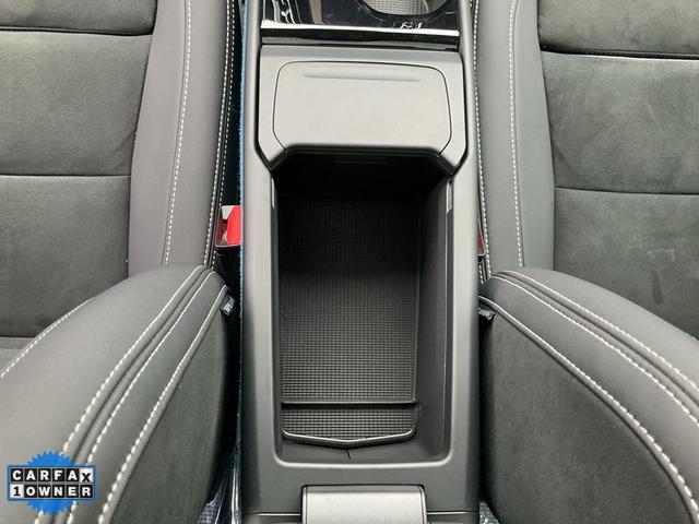 Photo of 2023 Onyx Black Metallic Volvo C40 Recharge Pure Electric