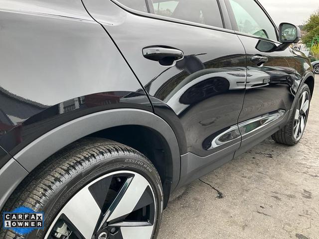 Photo of 2023 Onyx Black Metallic Volvo C40 Recharge Pure Electric