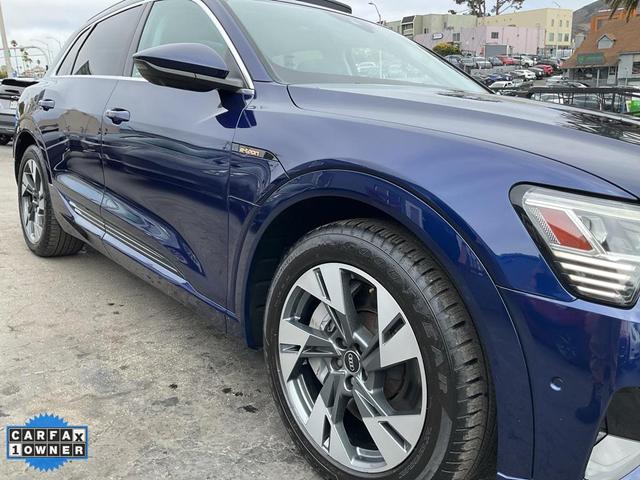 Photo of 2021 Navarra Blue Metallic Audi e-tron