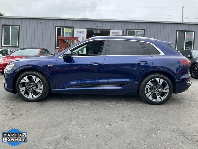Photo of 2021 Navarra Blue Metallic Audi e-tron