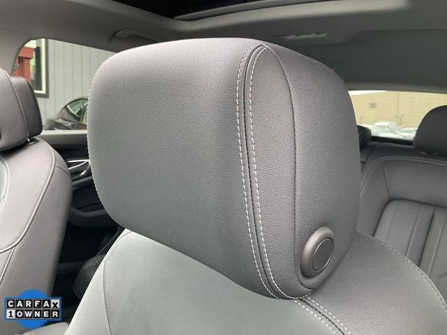 Photo of 2021 Navarra Blue Metallic Audi e-tron