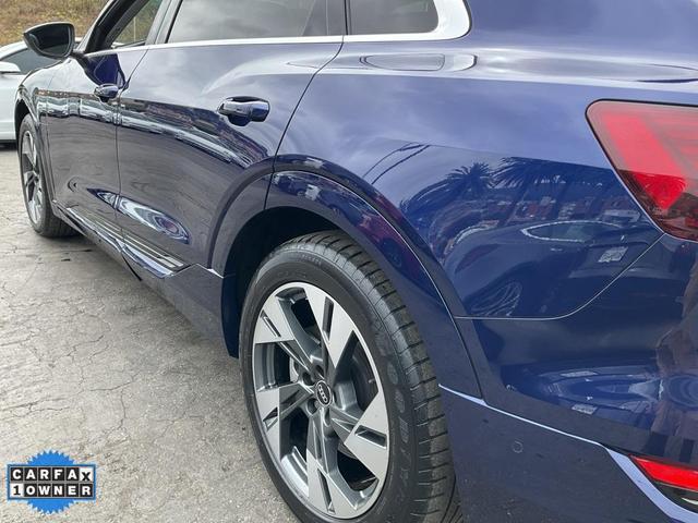 Photo of 2021 Navarra Blue Metallic Audi e-tron