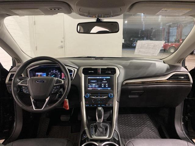 Photo of 2015 Tuxedo Black Ford Fusion