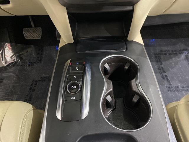 Photo of 2016 Diamond White Pearl Acura MDX
