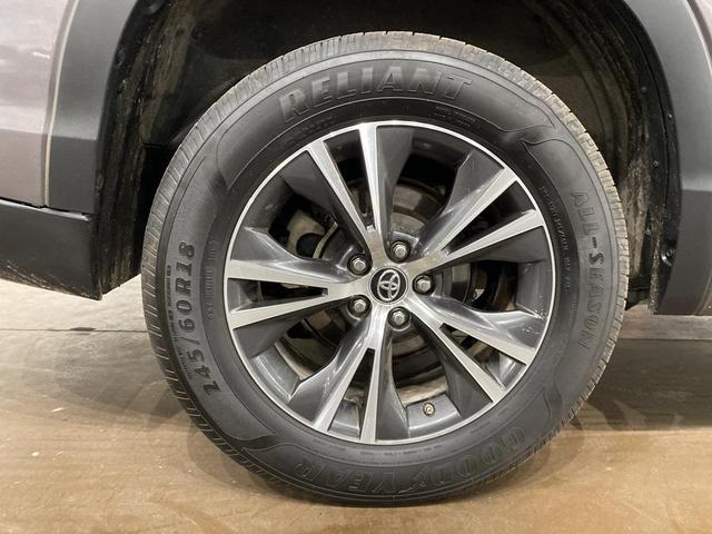 Photo of 2017 Predawn Gray Mica Toyota Highlander