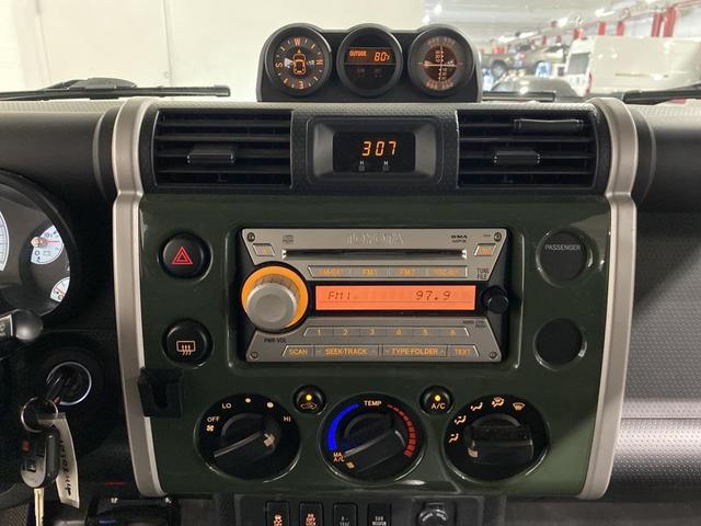 Photo of 2010 Army Green Toyota FJ Cruiser