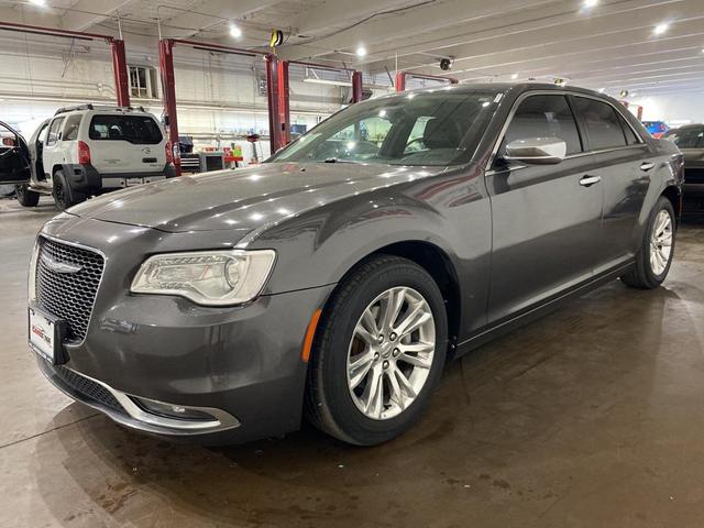 Photo of 2016 Granite Crystal Metallic Clearcoat Chrysler 300