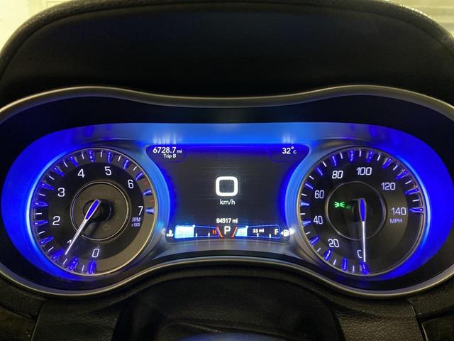 Photo of 2016 Granite Crystal Metallic Clearcoat Chrysler 300