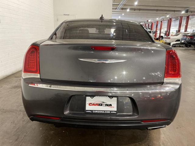 Photo of 2016 Granite Crystal Metallic Clearcoat Chrysler 300