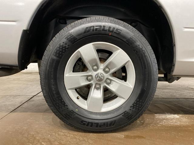 Photo of 2016 Bright Silver Metallic Clearcoat RAM 1500