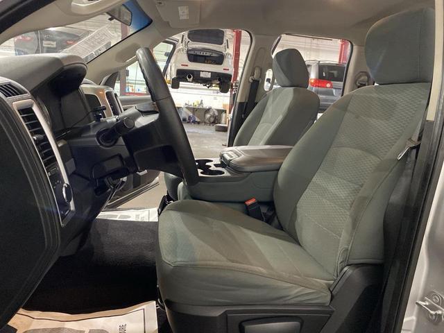 Photo of 2016 Bright Silver Metallic Clearcoat RAM 1500
