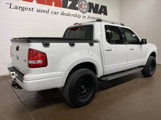 Photo of 2007 Oxford White Clearcoat Ford Explorer Sport Trac
