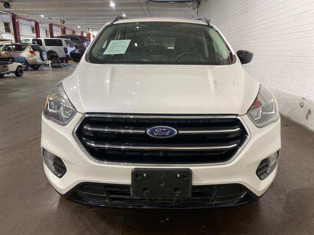 Photo of 2019 White Platinum Ford Escape