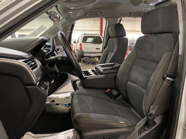 Photo of 2015 Silver Ice Metallic Chevrolet Tahoe