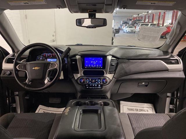 Photo of 2015 Silver Ice Metallic Chevrolet Tahoe