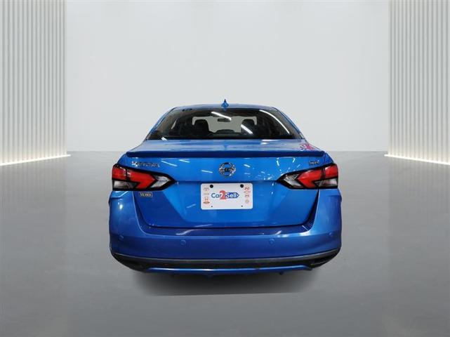 Photo of 2020 Electric Blue Metallic Nissan Versa