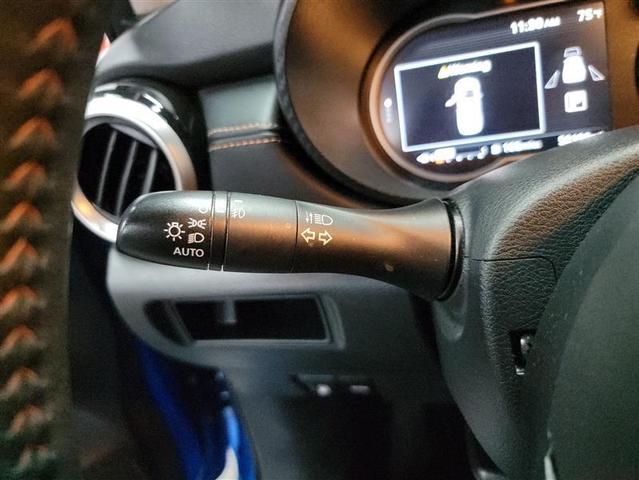 Photo of 2020 Electric Blue Metallic Nissan Versa
