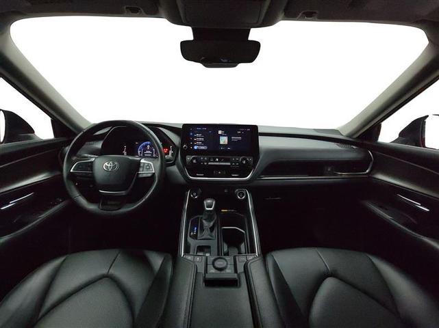 Photo of 2024 Red Toyota Grand Highlander