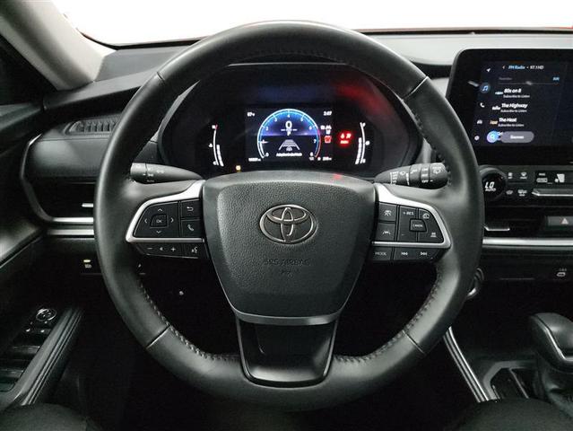 Photo of 2024 Red Toyota Grand Highlander