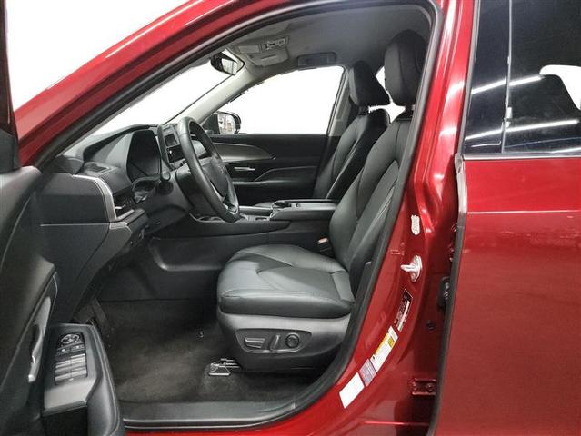 Photo of 2024 Red Toyota Grand Highlander