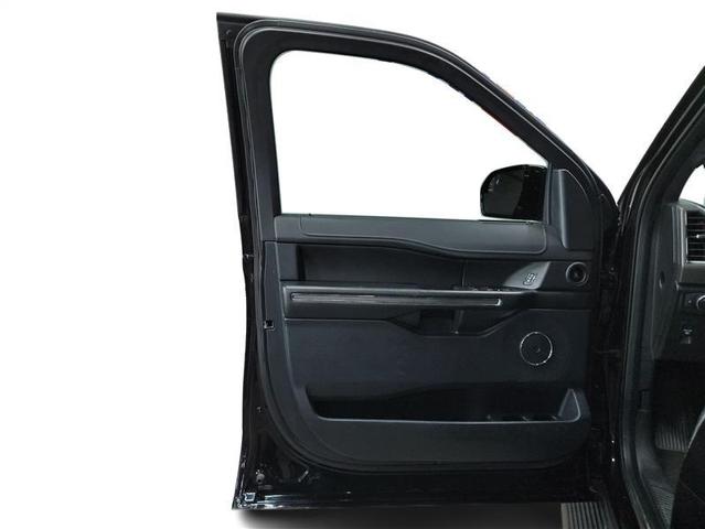 Photo of 2019 Black Ford Expedition