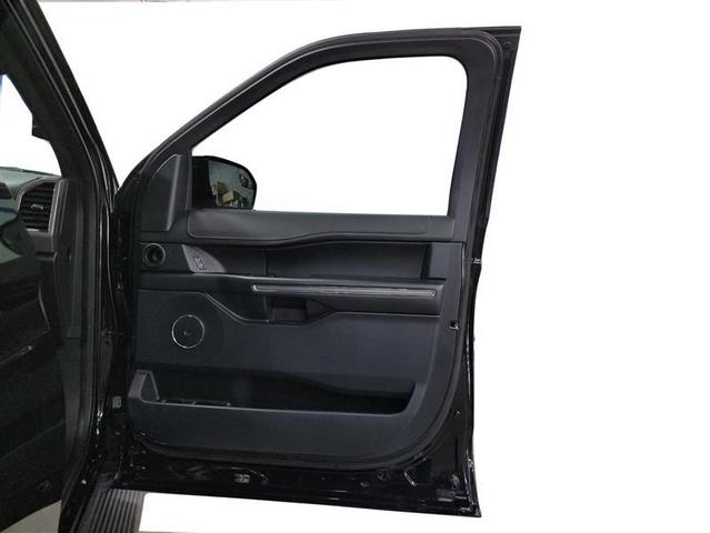 Photo of 2019 Black Ford Expedition