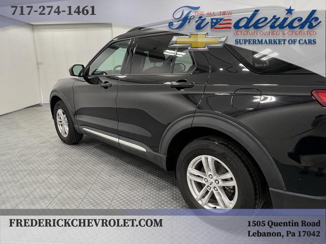 Photo of 2022 Agate Black Metallic Ford Explorer