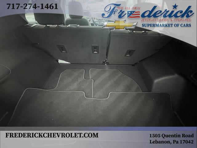 Photo of 2022 Silver Ice Metallic Chevrolet Equinox