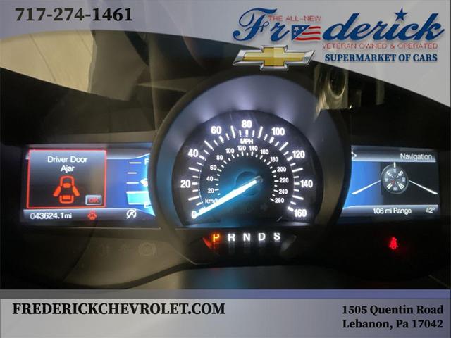 Photo of 2022 Oxford White Ford Edge