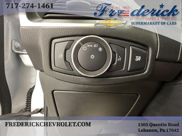 Photo of 2022 Oxford White Ford Edge